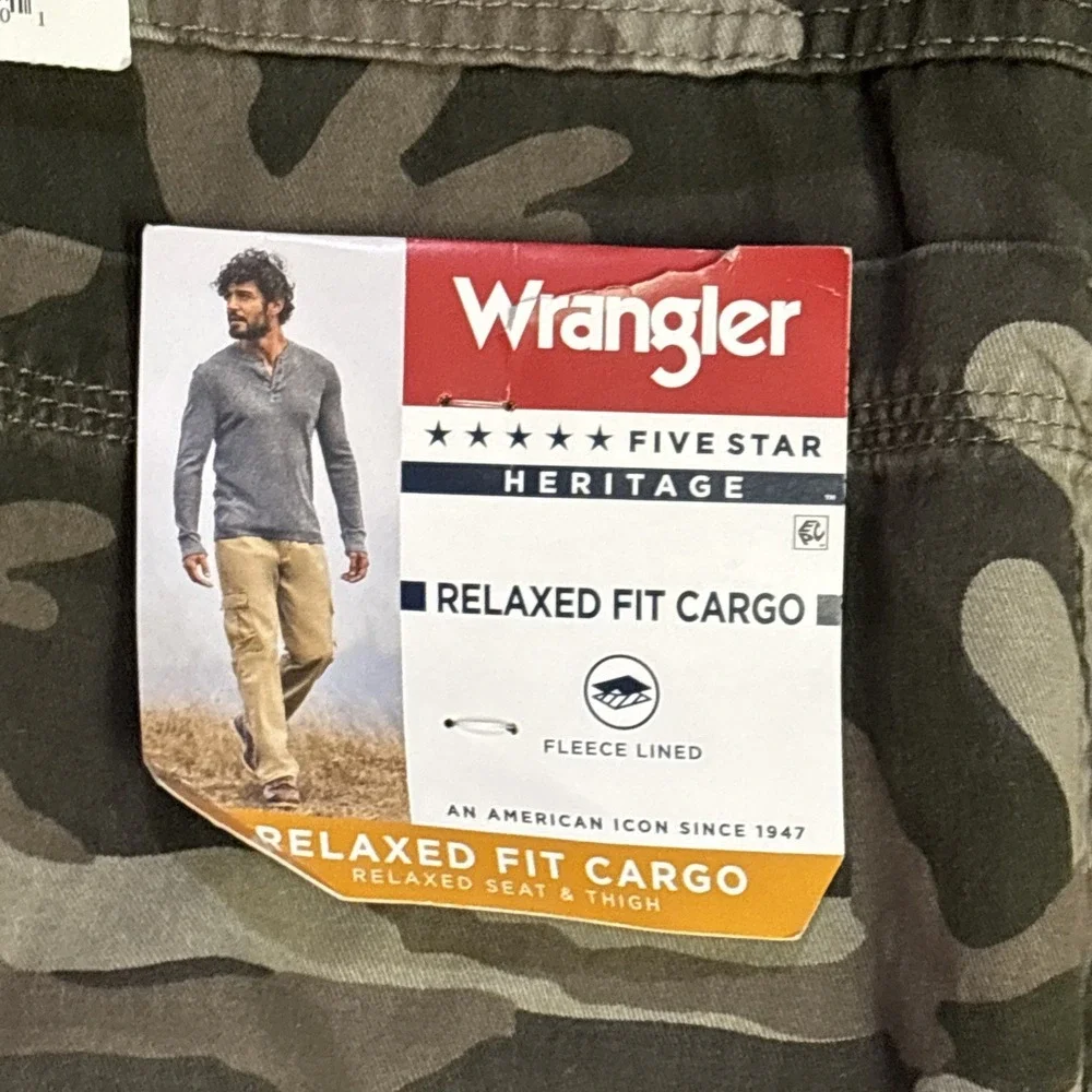 NWT Wrangler Camo Cargo Pants Men 40x30 Woodland Camouflage Relaxed Lined Hiking
